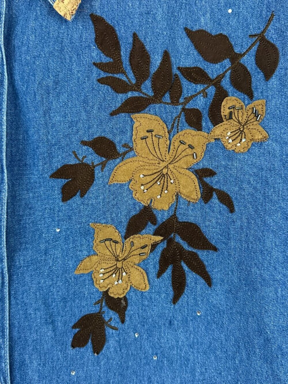 WOMEN'S CTS BLUES COTTON DENIM SHIRT WITH LEATHER FLOWER END GLASS BEAD SIZE 30 - Picture 5 of 12